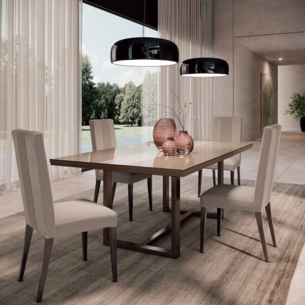 Linea Dining room Gallery 3