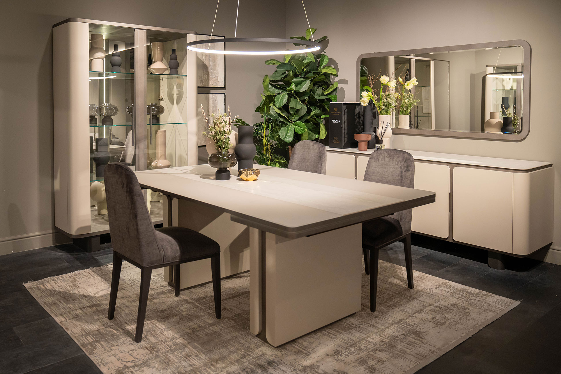 Perla Dining room