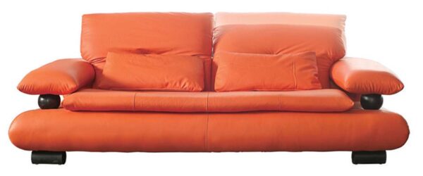 410 Living Room Gallery 2